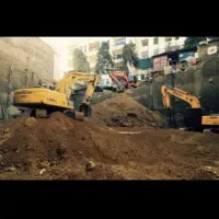 نیازمند بیل مکانیکی