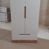 کمد نوزادونوجوان سیسمونی