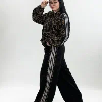 لباس|لباس|تهران, فلسطین (میدان انقلاب)|دیوار