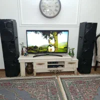 میز تلویزیون تمیز .نو .سالم.بدون خط و خش