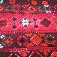 دوزنده چرخ دست هستم|لباس|خاش, |دیوار