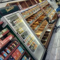 دو عدد یخچال و ترازو رادین