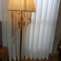 آپاژورایستاده کریستالی وپایه فلزطلایی شیک وزیبا|چراغ خواب و آباژور|ساری, |دیوار
