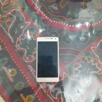سامسونگ Galaxy J5 با حافظهٔ ۱۶ گیگابایت