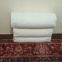 بالشت|رختخواب، بالش، پتو|هرسین, |دیوار