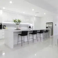 اجاره مغازه ۲۰ متری/بر خیابان امام