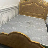 تخت و میز آرایش در حد نو