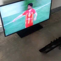 تلویزیون ۴۰ اینچ کارکرده