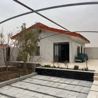 باغ-ویلایی-شیک-با-تبرئه-دیوار