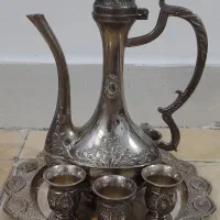 ست تنگ و لیوان