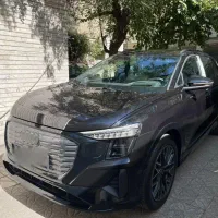 آئودی کیو ۵ مدل ۲۰۲۵ بدون مشکل رنگ صفر تیپ ۴