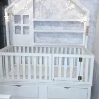 تخت کودک،نوزاد، بچه(معاوضه)|تخت و صندلی بچه|بومهن, |دیوار