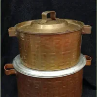 دیگ های مسی قدیمی صاحبدار دوتاباهم 6 نفره و 4نفره