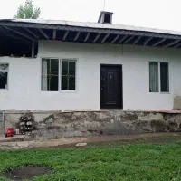 زمین با ویلای قدیمی