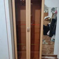 کتابخانه و کمد شیشه ای