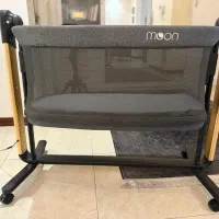 تخت کنار مادر و گهواره برقی huggy moon|تخت و صندلی بچه|تهران, فردوس|دیوار