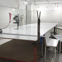میز برش قیچی برقی قطع کن