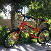 دوچرخه نارنجی پرتقالی