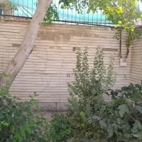 اجاره منزل مسکونی مناسب سکونت و انبار و کارگاه|اجارهٔ خانه و ویلا|خمینی‌شهر, |دیوار