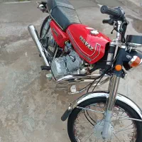 موتور سیکلت پرواز ۱۲۵ بزرگ