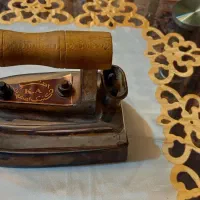 اطو سنگین قدیمی