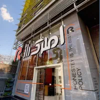 اجاره-تجاری-120متری-در-3سطح-تاپ-لوکیشن-ارم
