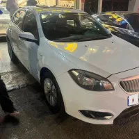 برلیانس موتور بزرگ هاچ بک۳۲۰مدل ۹۷