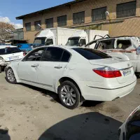 جنسیس سدان ۲۰۱۰ دو موس تصادفی