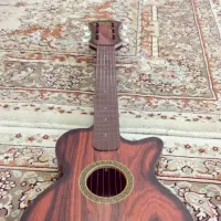 ...گیتار سالم نو نو بدون خط و خش بدون ضربه