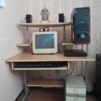 کامپیوتر ( کیس و مانیتور سالم قدیمی )