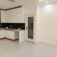 آپا تمان ۹۰ متری طبقه دوم  با پارکینگ کلید اول