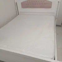 تخت دو نفره