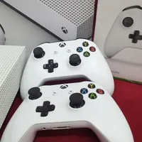 Xbox one s 1tb دیسک خور دو دسته فول گیم نو|کنسول، بازی ویدئویی و آنلاین|کرج, خرمدشت|دیوار