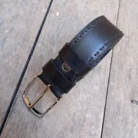 کمربند چرم طبیعی دستدوز دورویه سه لایه