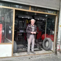 استخدام همکار در تجهیزات تعمیرگاهی