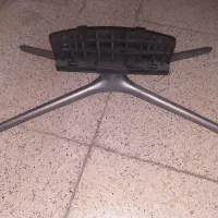 تعدادی پایه تلویزیون