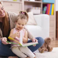 پرستار کودک با تجربه و تحصیلات مرتبط