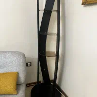 ویترین سه کنج کم جا