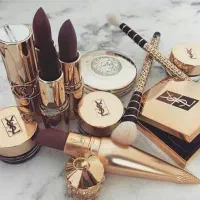 استخدام دستیار ارایشگاه