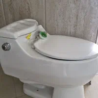 توالت فرنگی در حد نو