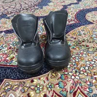 یک جفت کفش ایمنی