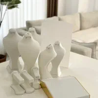 مانکن در حد نو