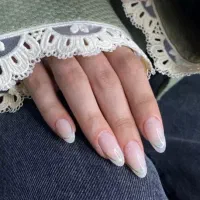 نیاز به مدل برای ناخن کاری