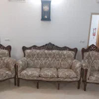 مبل سلطنتی در حد نو و میز ناهارخوری کاملا نو