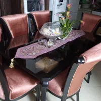 میز ناهار خوری در حد نو