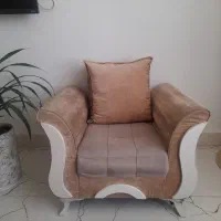 در حدود مبل لاله