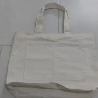 توت بگ و کیف دوشی