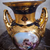 گلدان طلا کوب زیبا