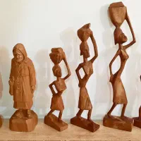 مجسمه های چوبی دست ساز