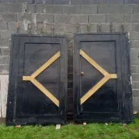 ۲دروازه اهنی درب برای زمین ویلاخانه باغ با چارچوب